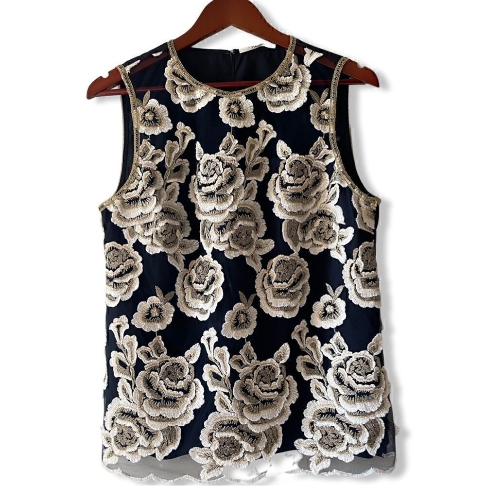 T Tahari Gold Floral Embroidered Top Size M